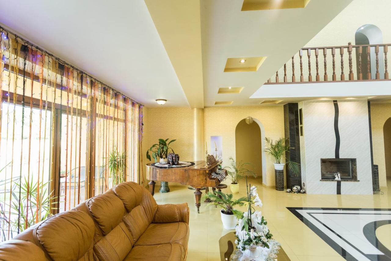 Sunrise Boutique Hotel Beregszász Kültér fotó